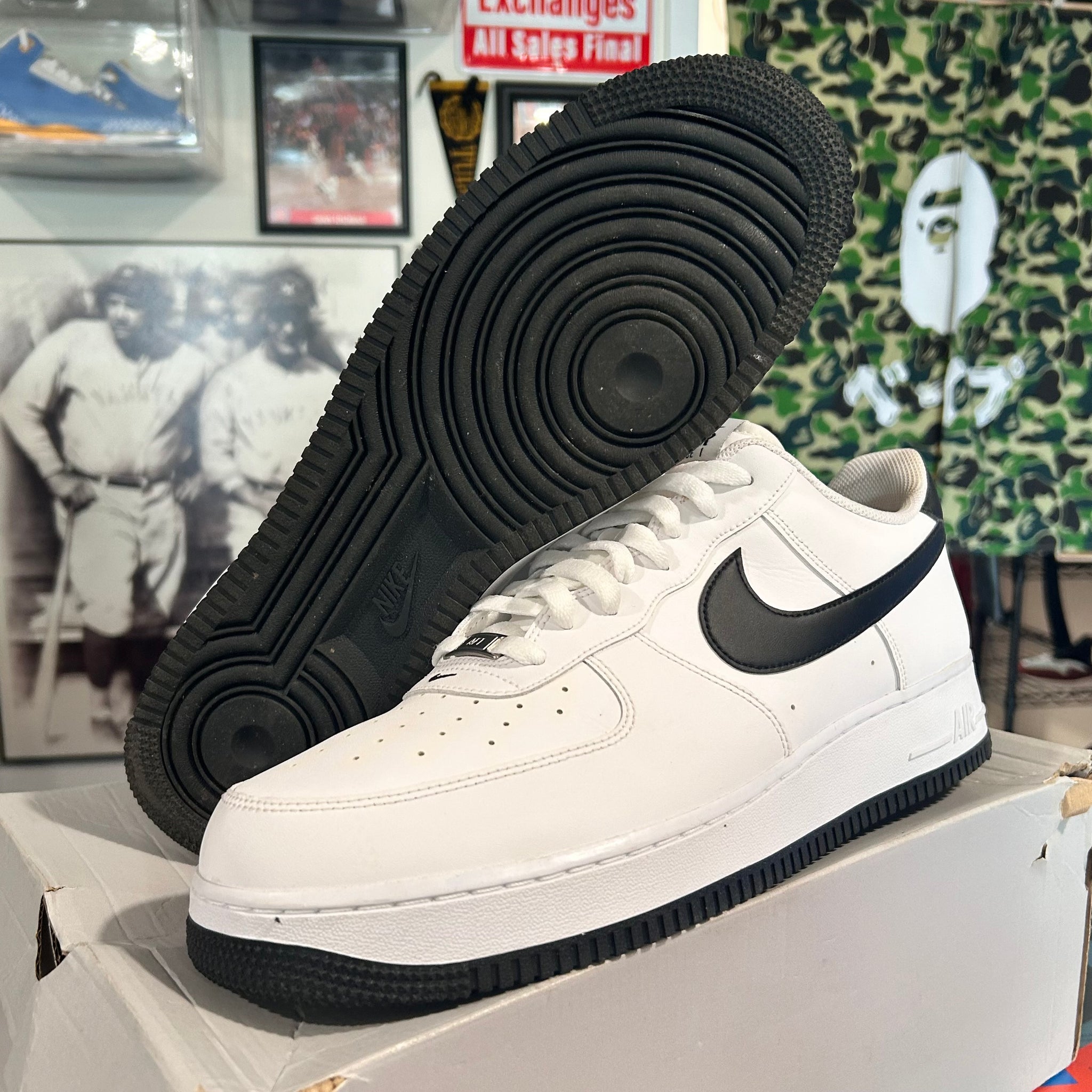 White and black af1 ( pre owned )