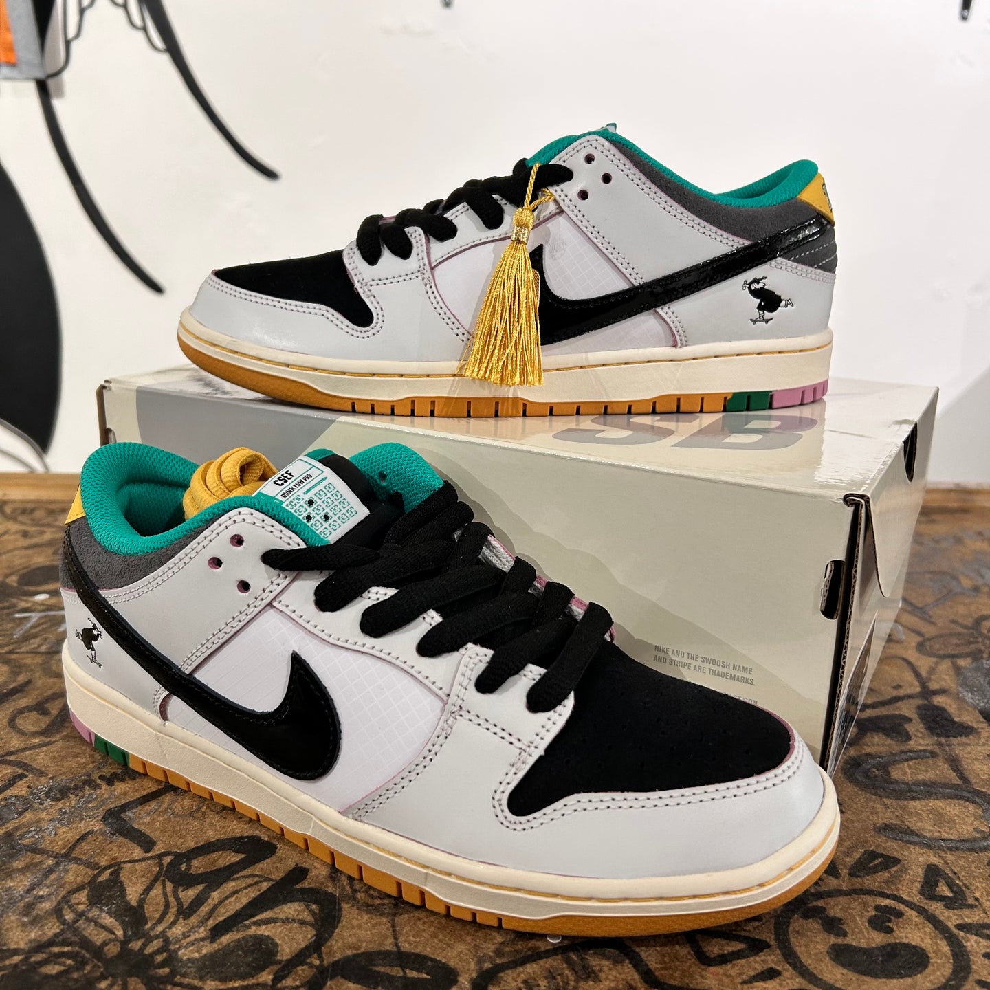 Nike SB Dunk Low - CSEF