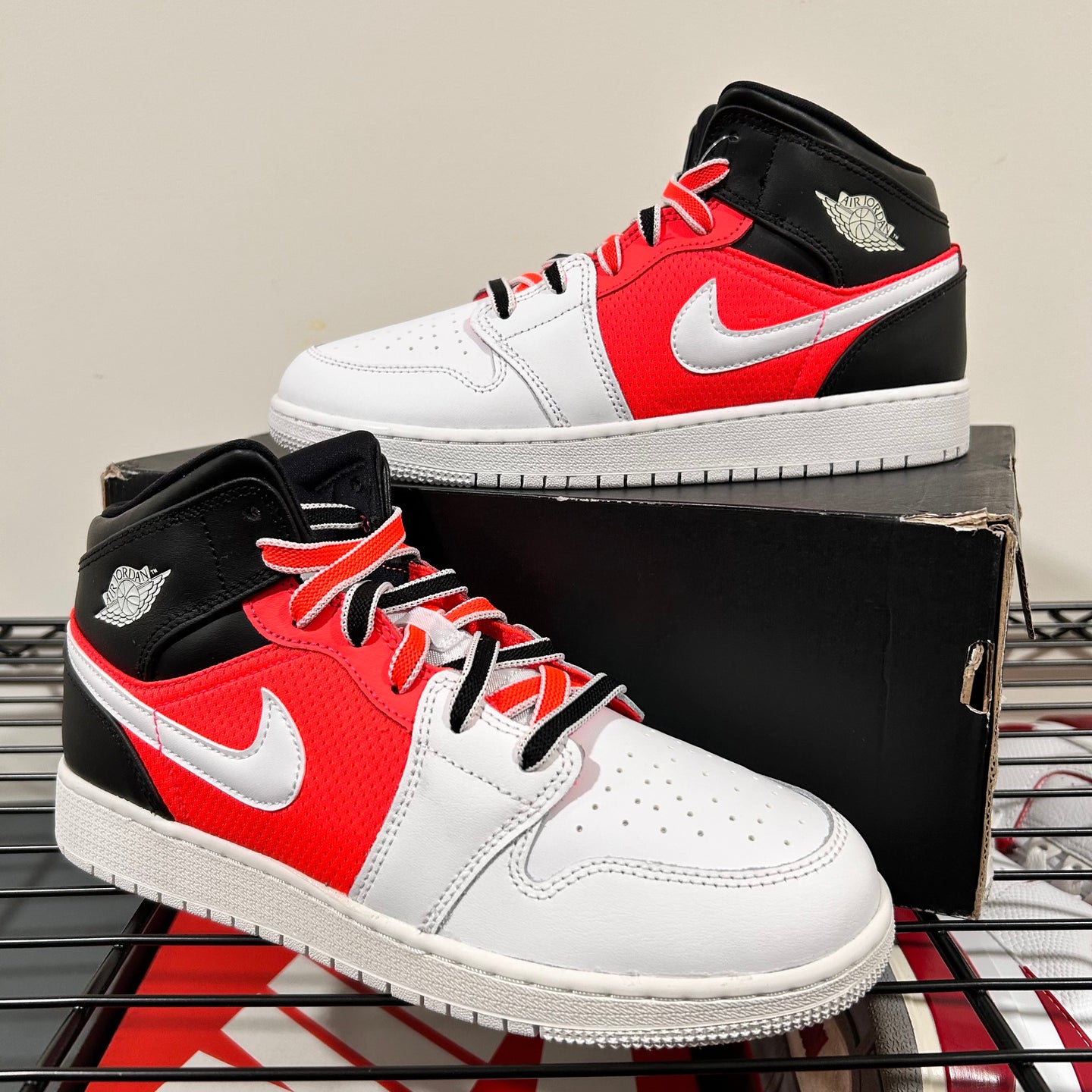 Jordan 1 mid se