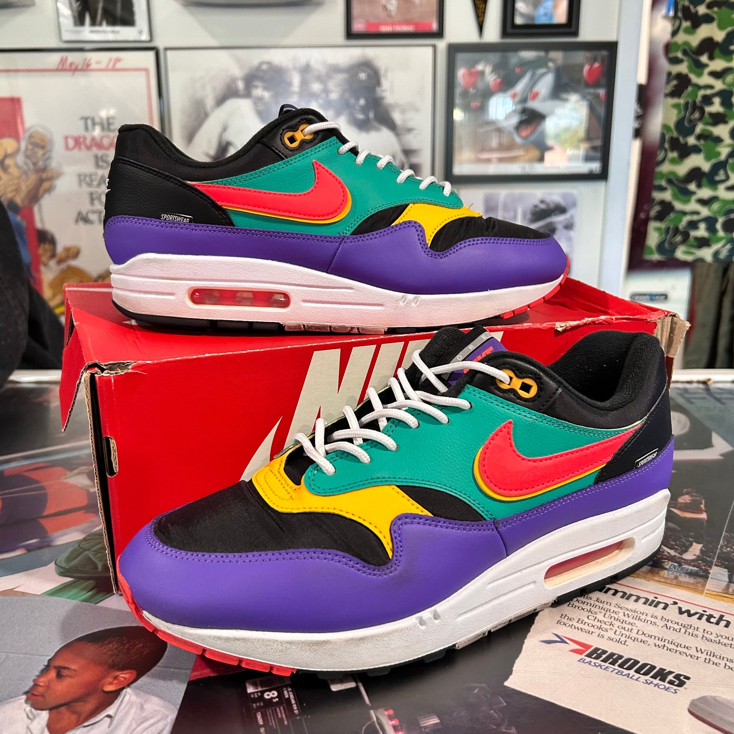 Nike air max multi color ( pre owned )