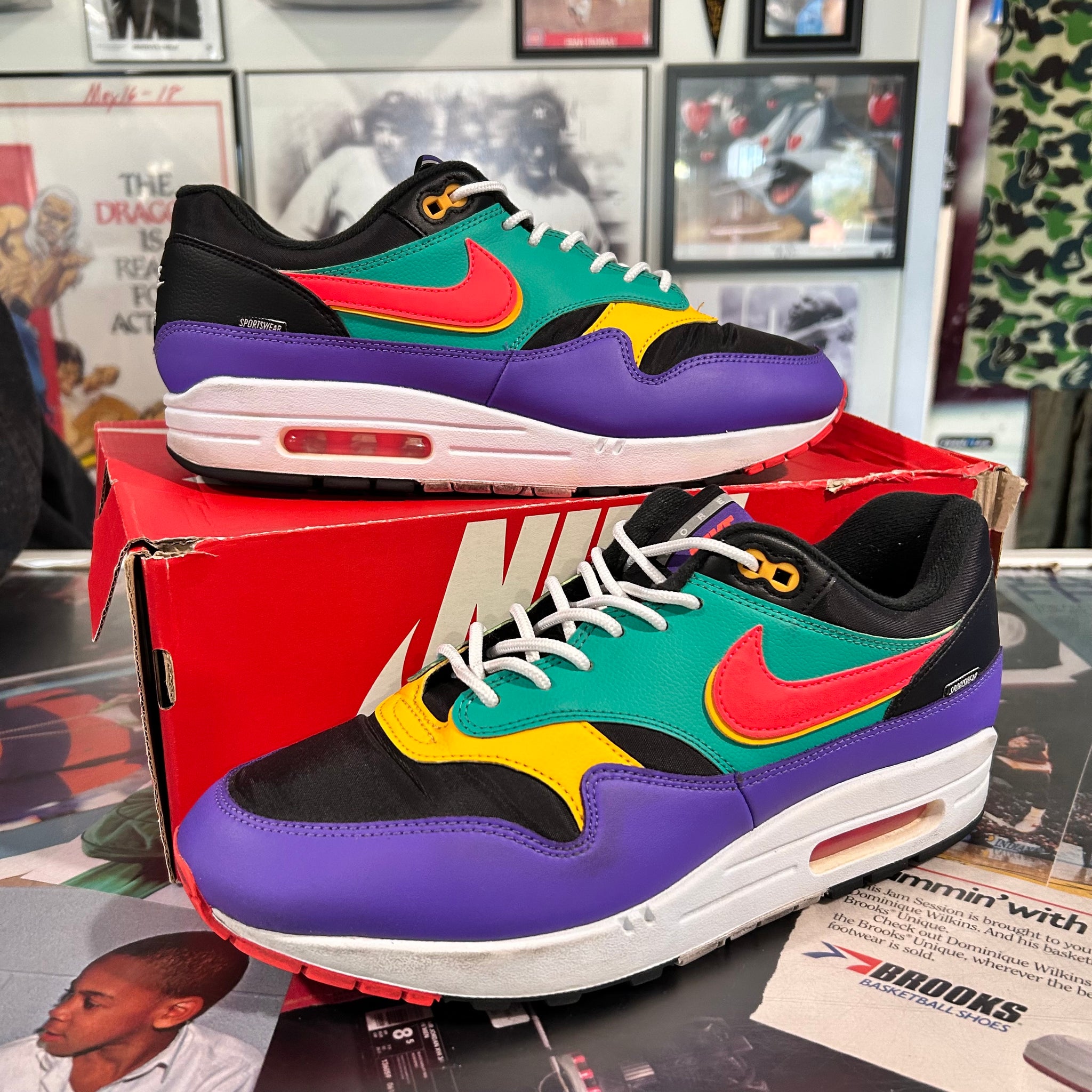 Nike air max multi color ( pre owned )