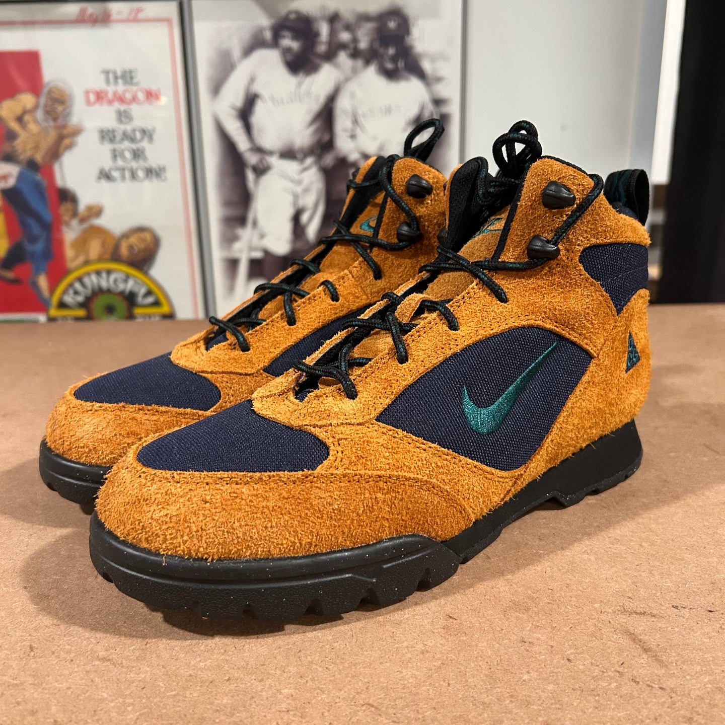 Retro Nike ACG boots