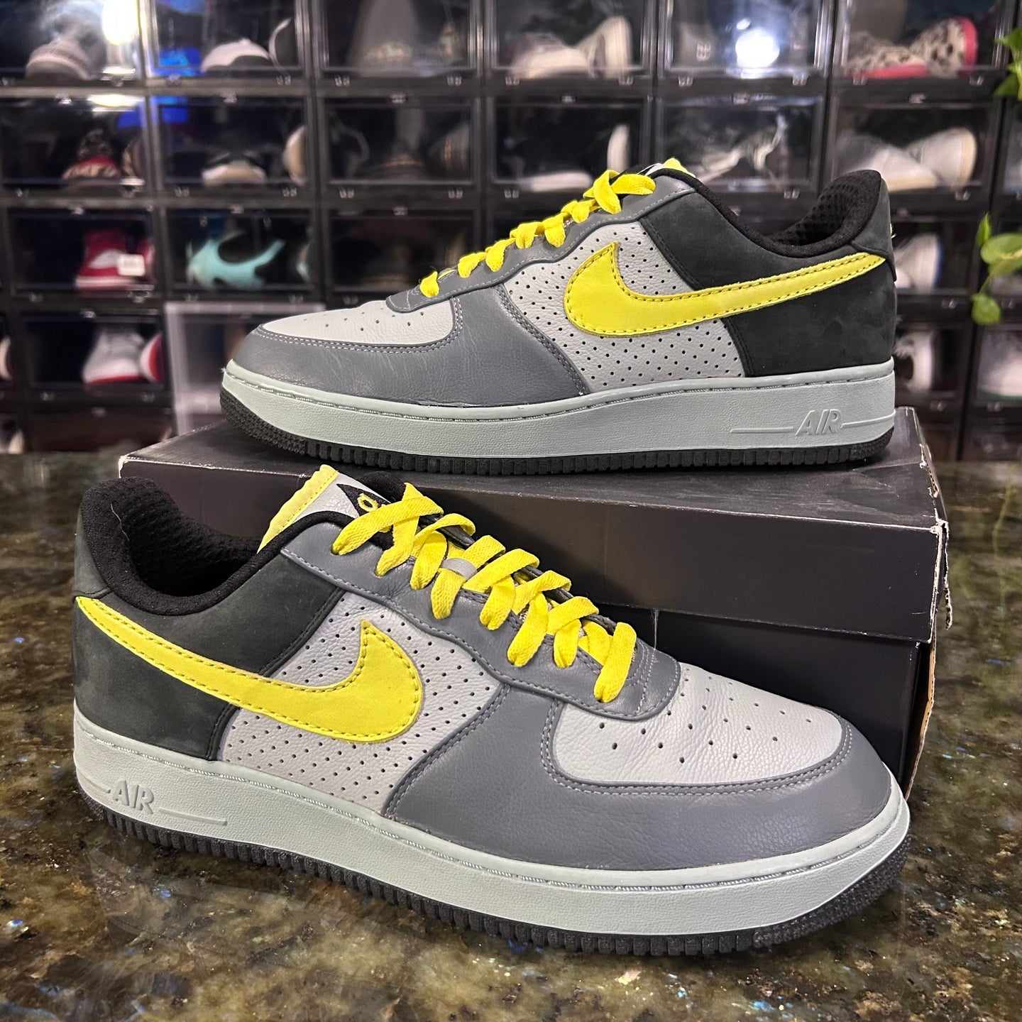 Nike  ACG af1 ( slight seperation )