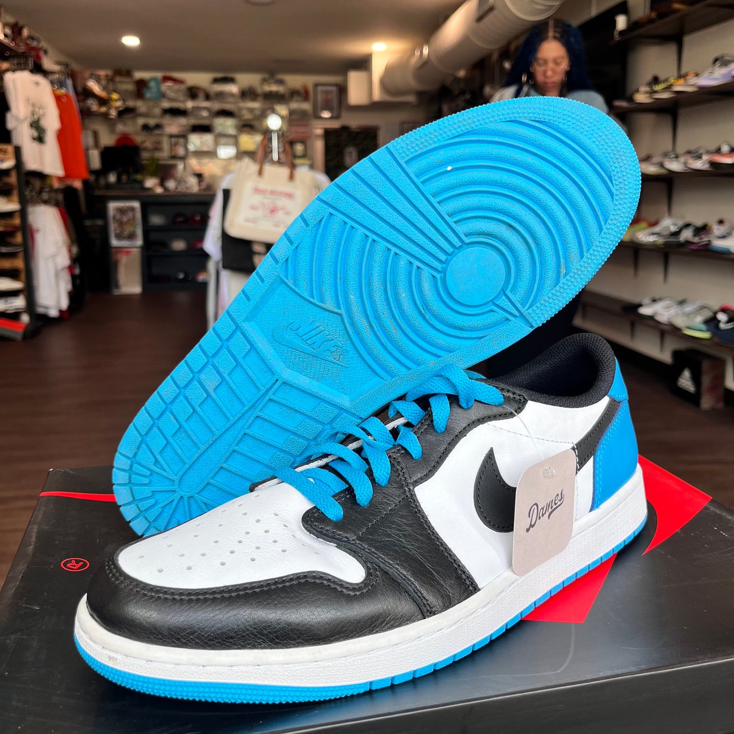 Jordan 1 low photo blue
