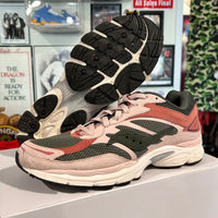 Saucony ProGrid Omni 9 Premium in the "Dust Pink Green"