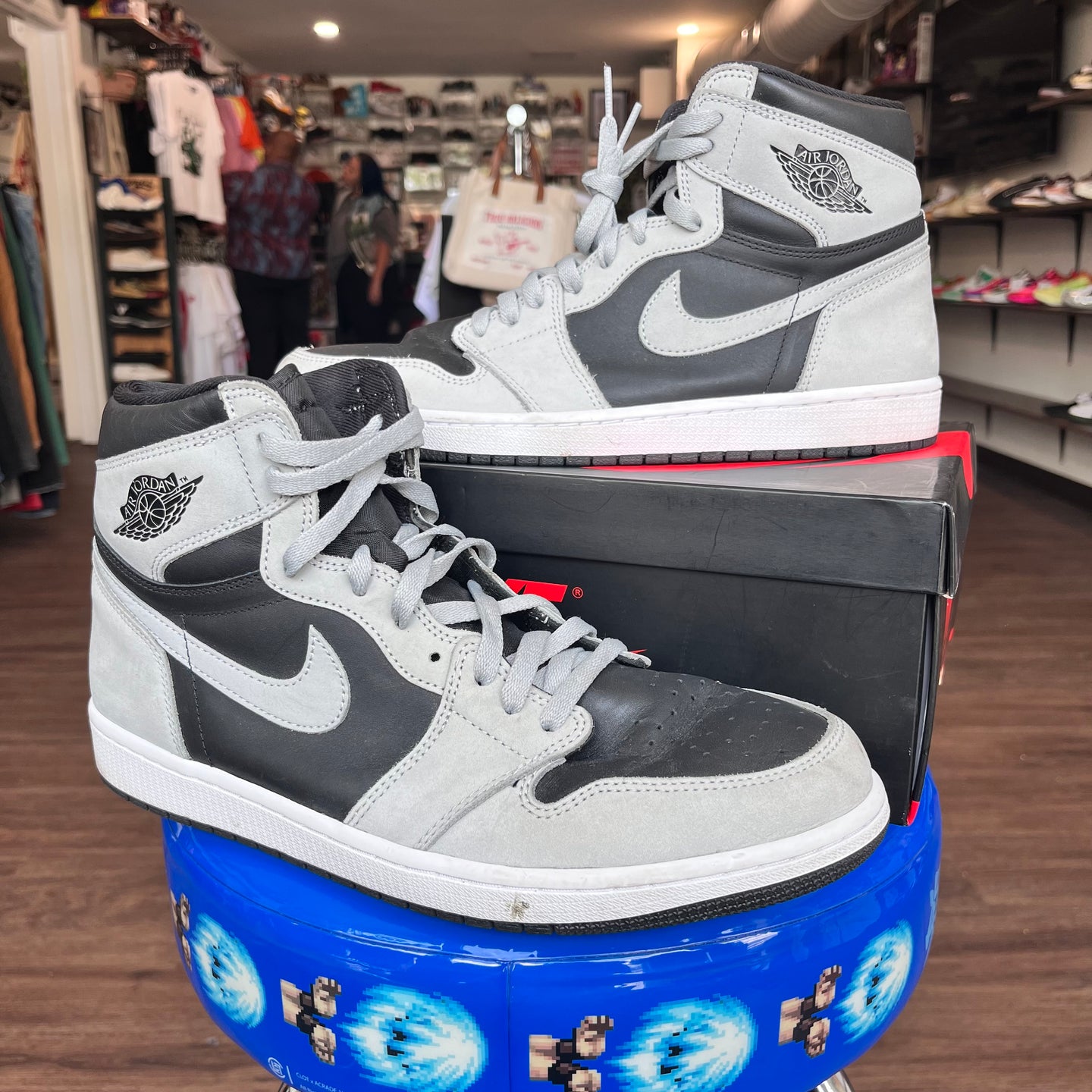 Reverse shadow 1’s