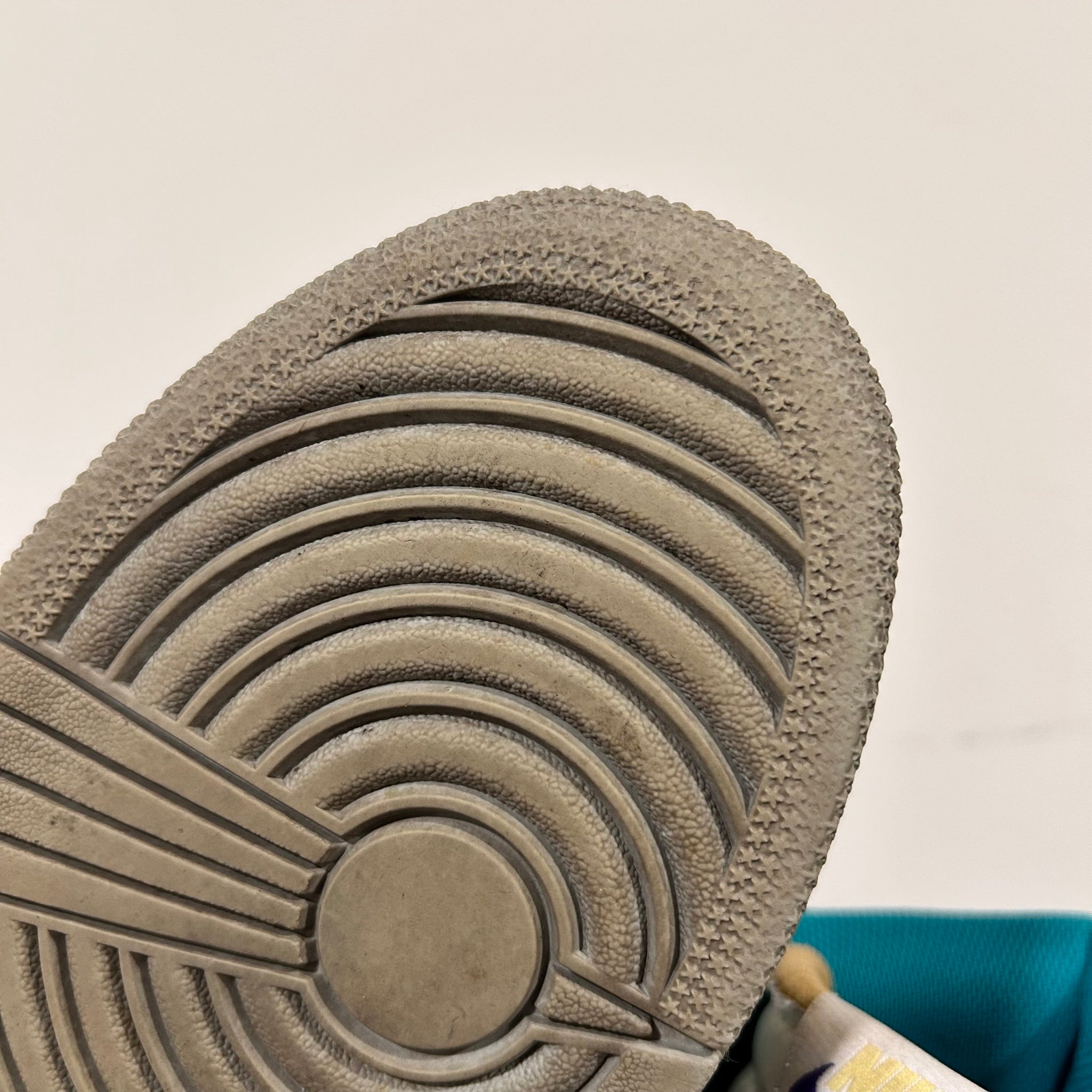 Turbo Green Jordan 1’s ( beaters )