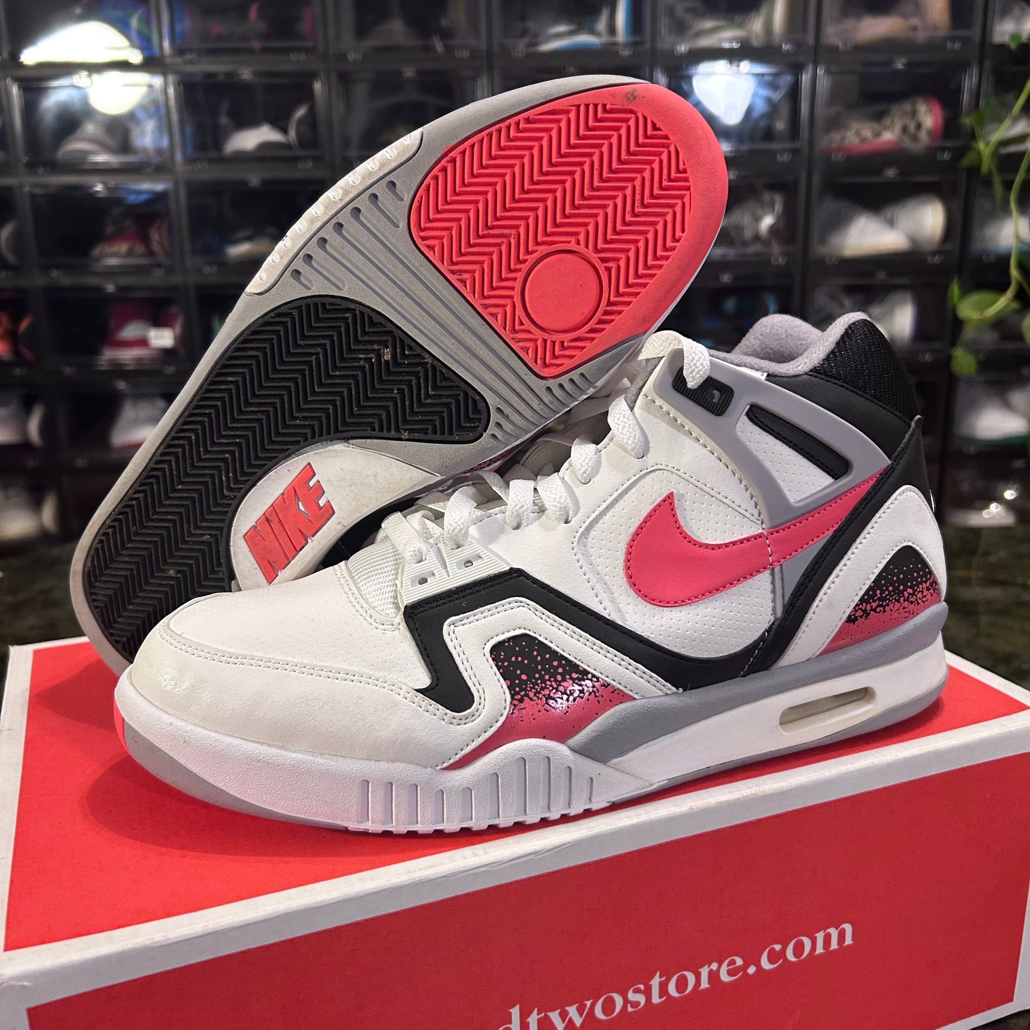 Nike Air Tech Challenge