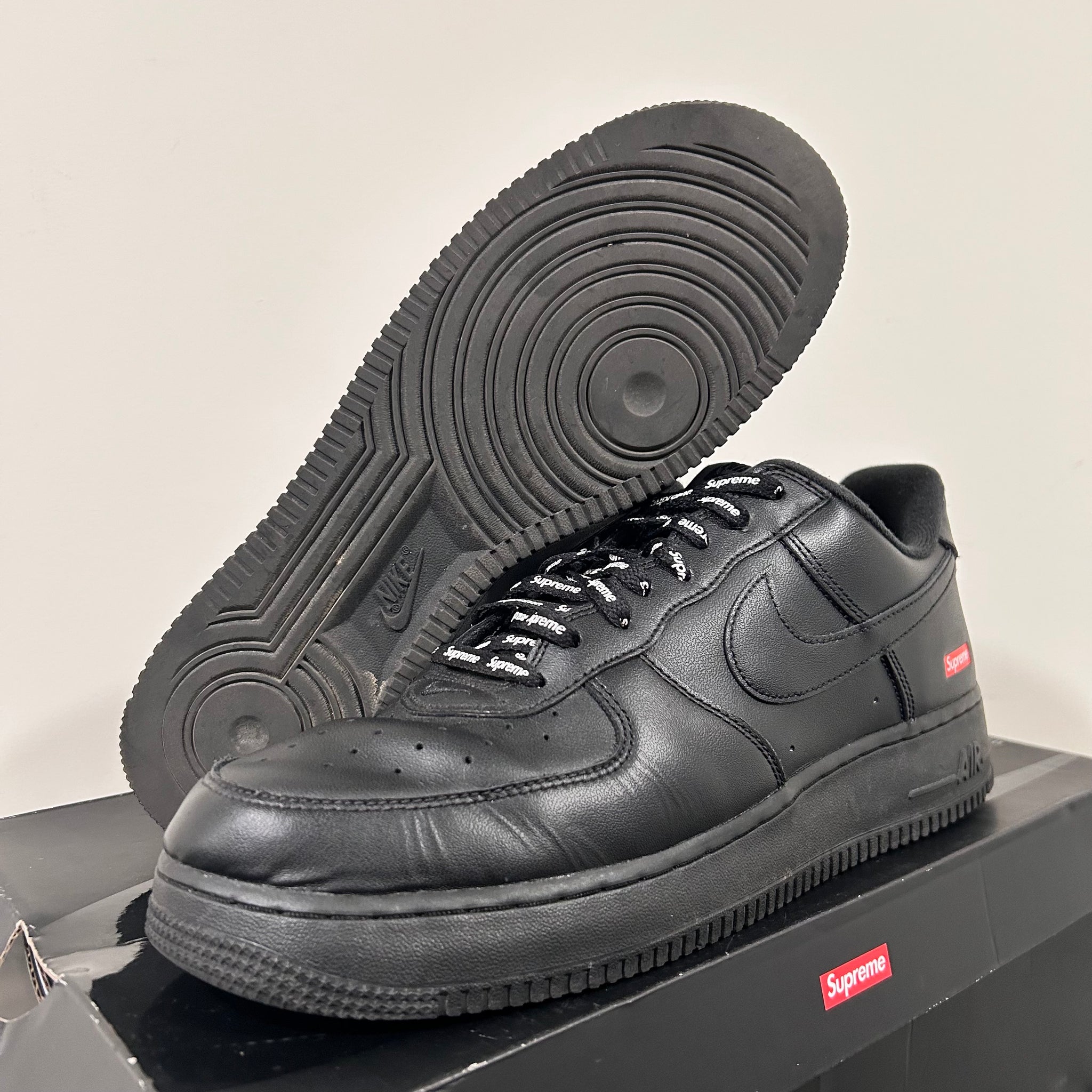 Black Supreme Af1 ( beaters )