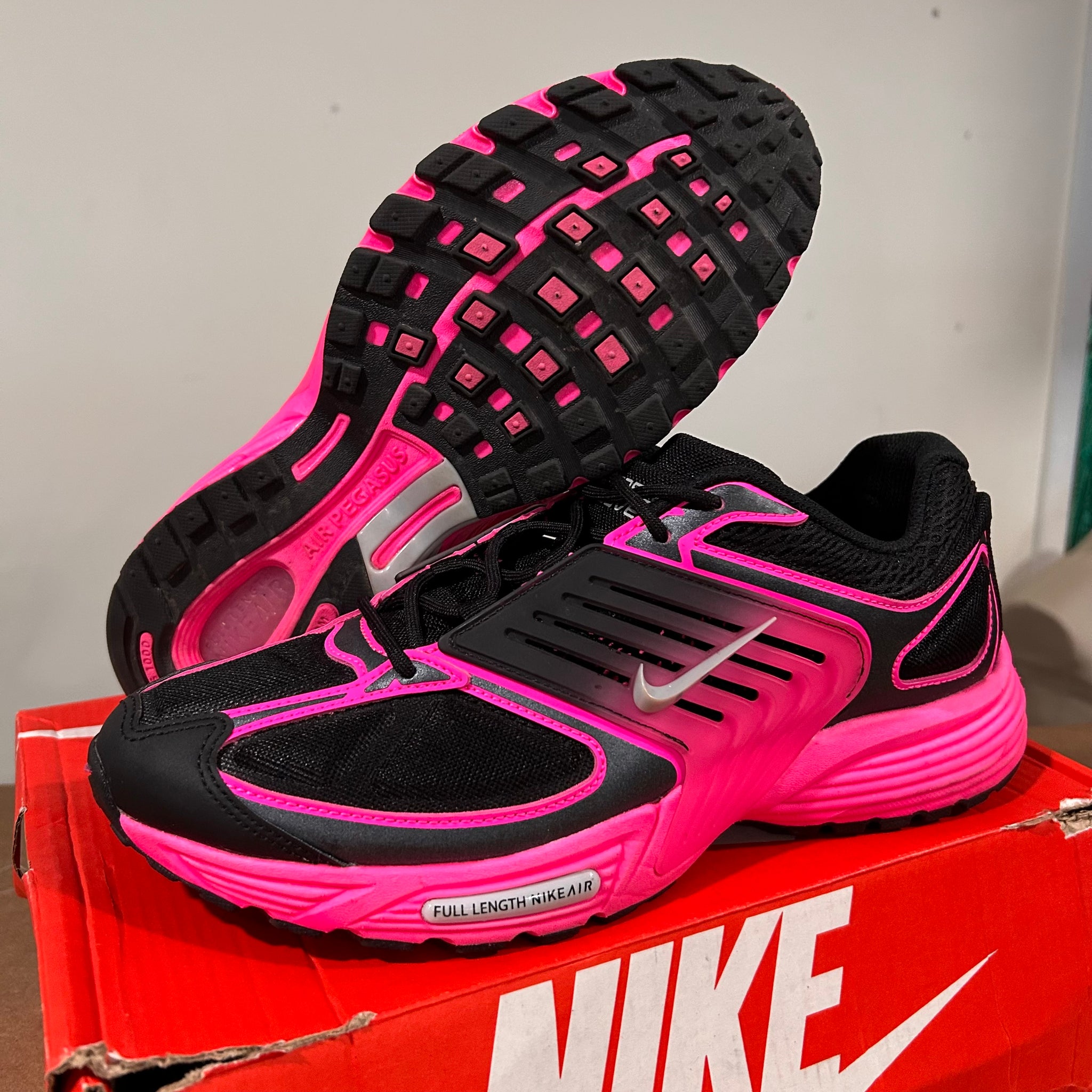 Nike Pegasus pink and black pre owned