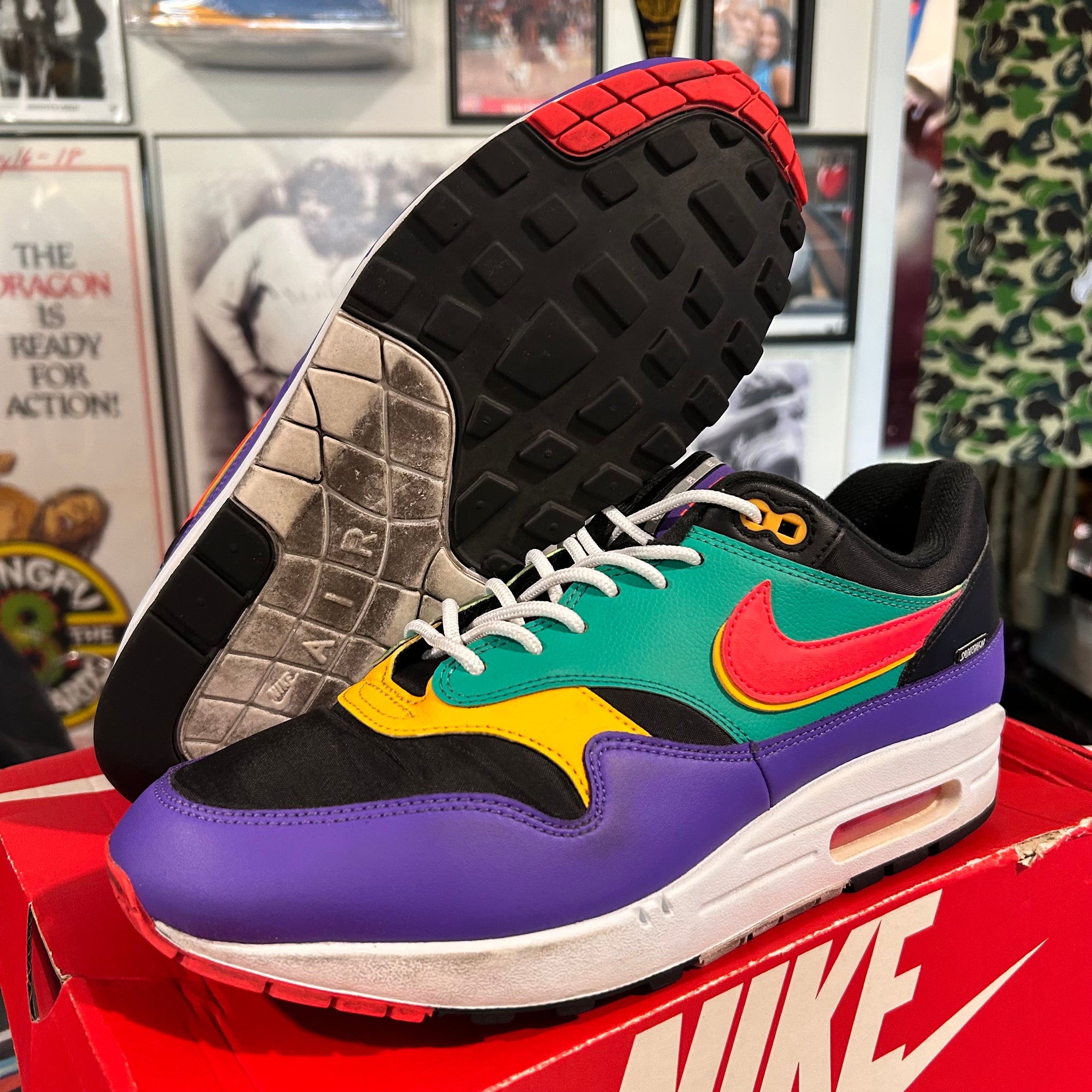 Nike air max multi color ( pre owned )