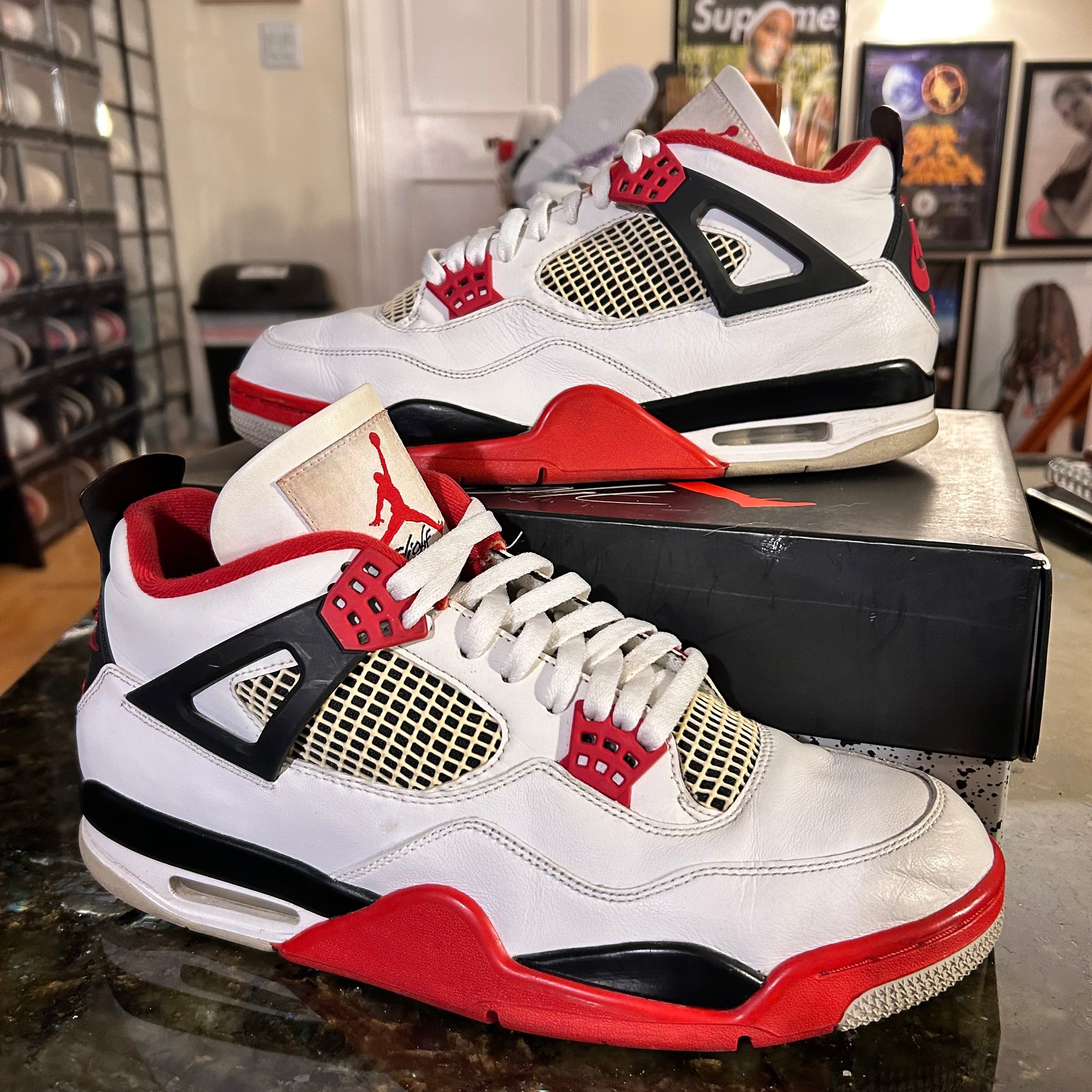 Varsity red Jordan 4’s