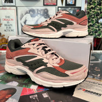 Saucony ProGrid Omni 9 Premium in the "Dust Pink Green"