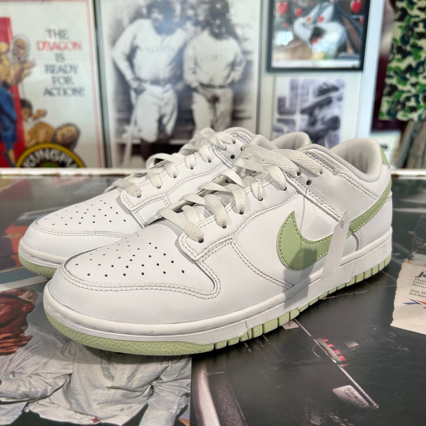 Nike Dunks ( pre owned )