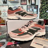 Saucony ProGrid Omni 9 Premium in the "Dust Pink Green"