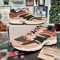 Saucony ProGrid Omni 9 Premium in the "Dust Pink Green"