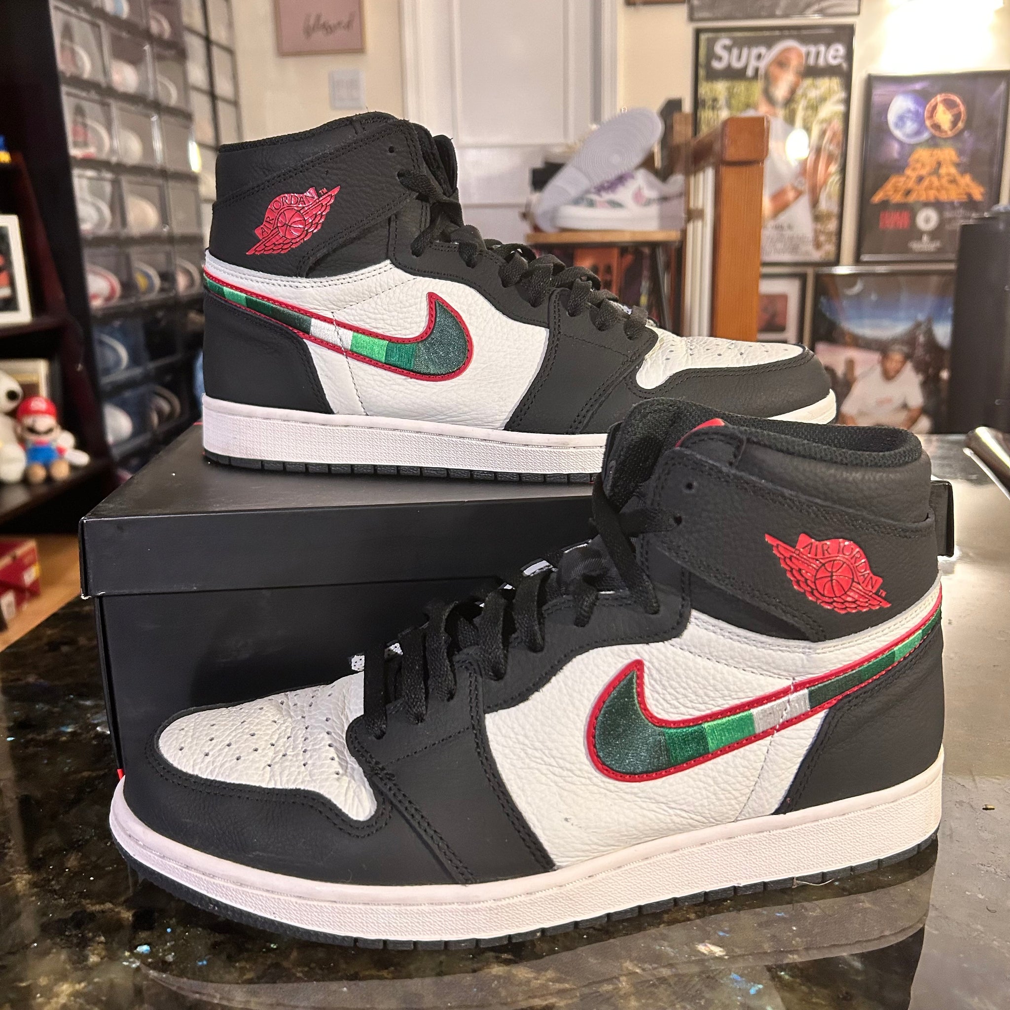 Sports illustrated Jordan 1’s