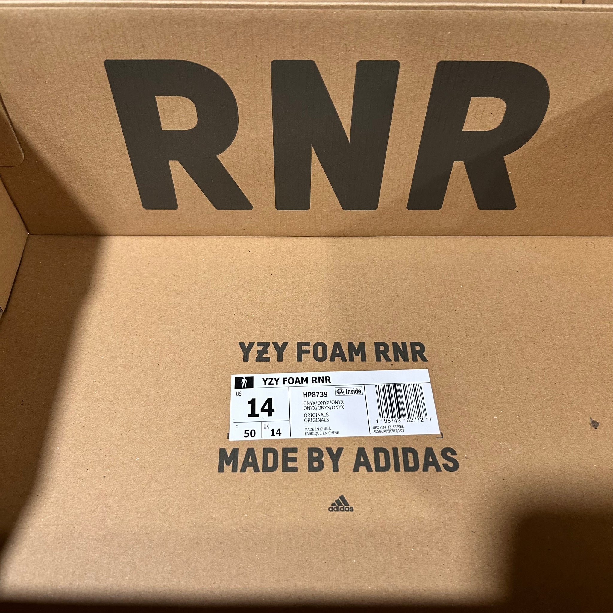 Yzy Onyx Foam Runner