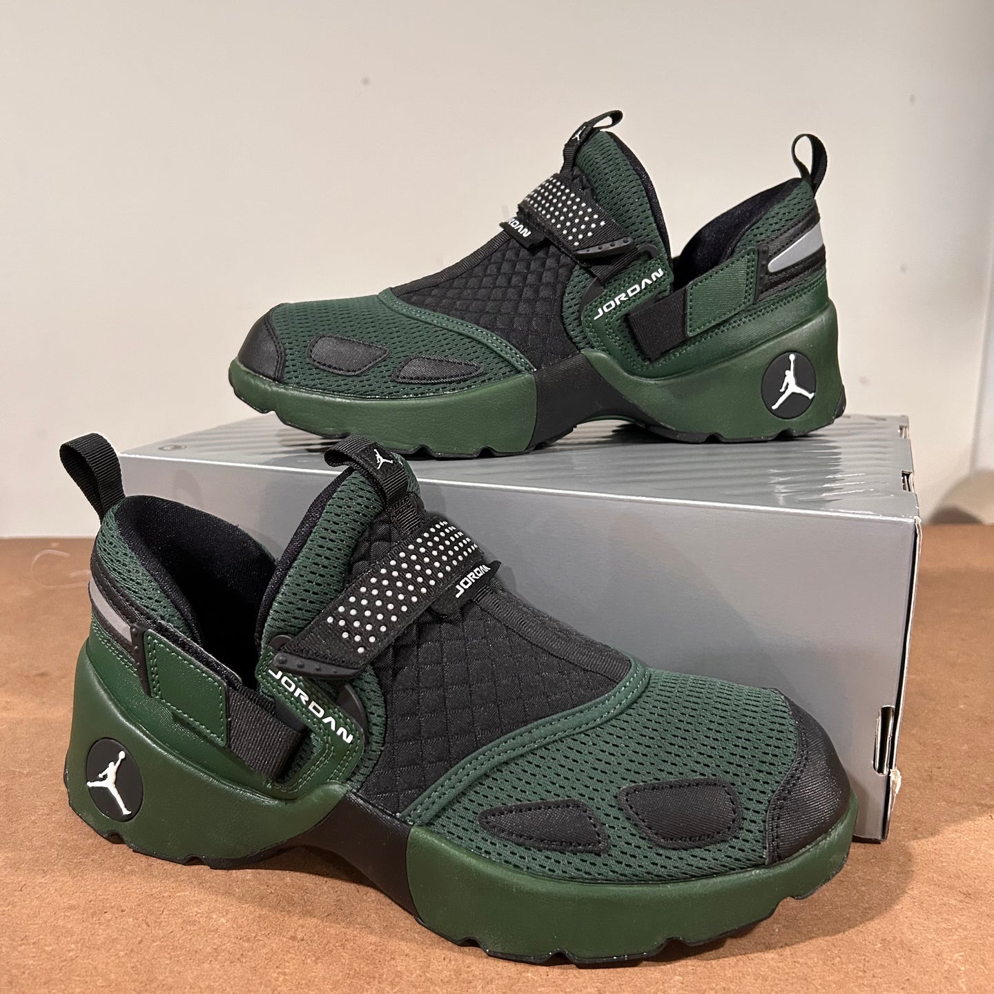 Jordan trunner woman’s new