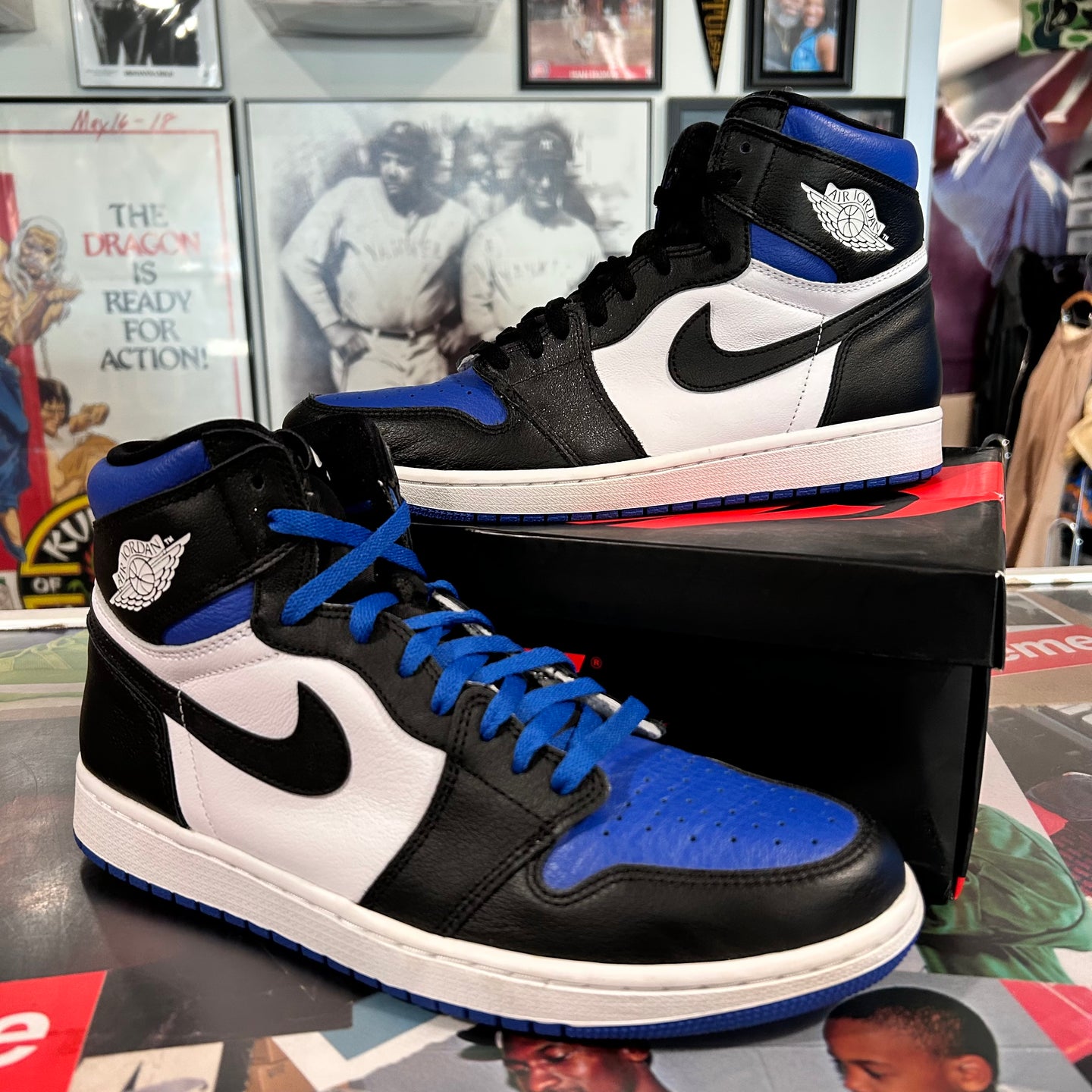 Royal tie Jordan 1’s