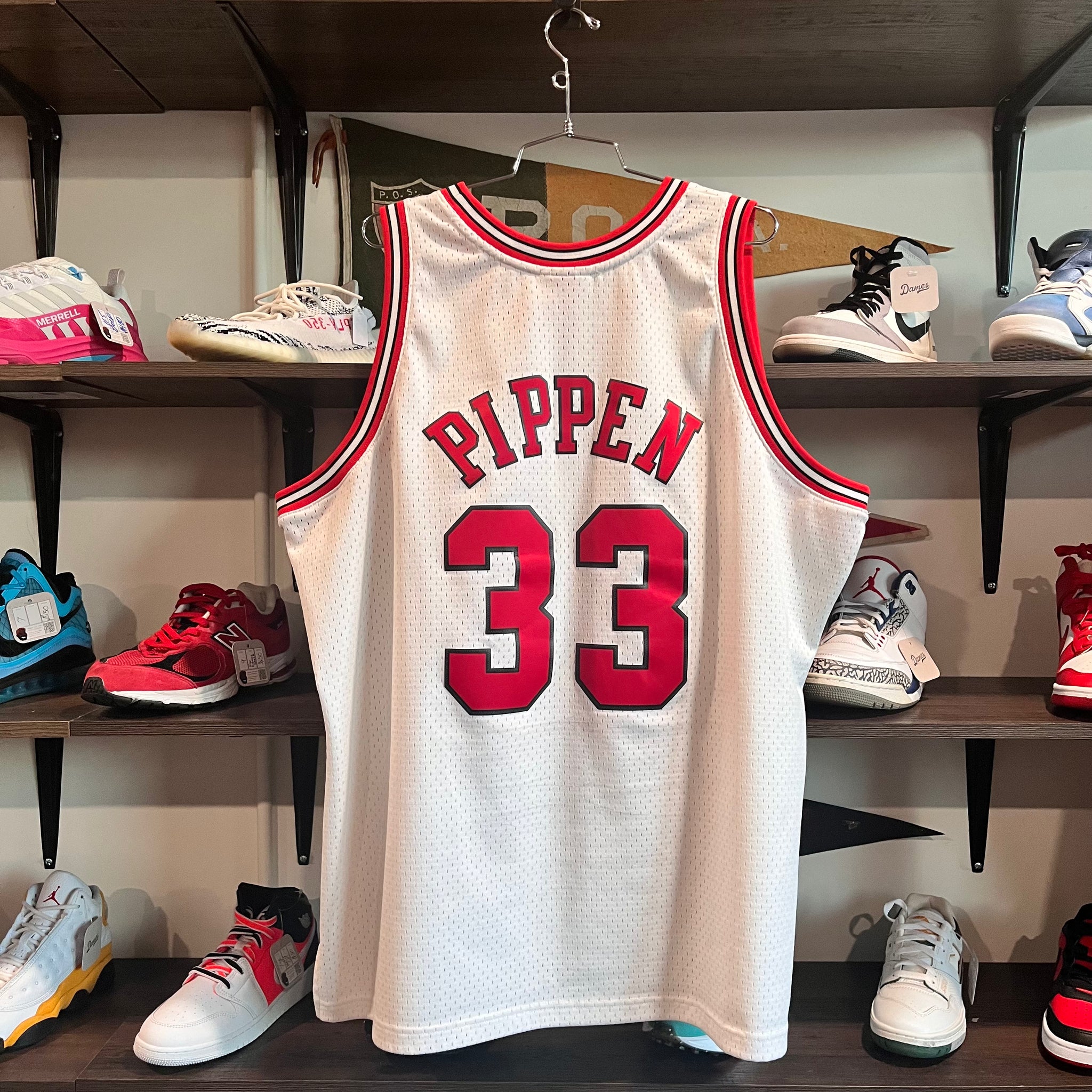1997-98 Hardwood Classics Mitchell & Ness Scottie Pippen Basketball Jersey