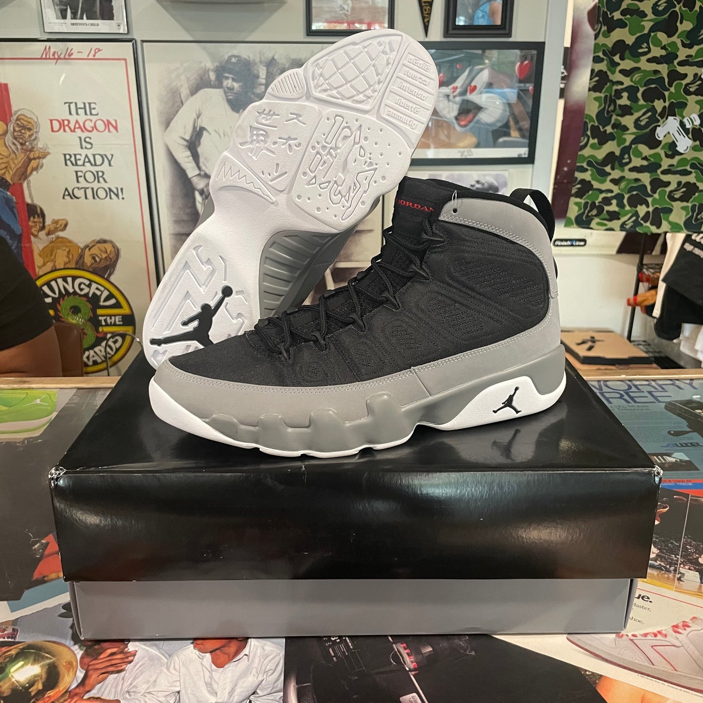 Air Jordan 9 Retro ‘Black and Particle Grey’