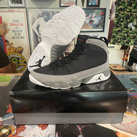 Air Jordan 9 Retro ‘Black and Particle Grey’