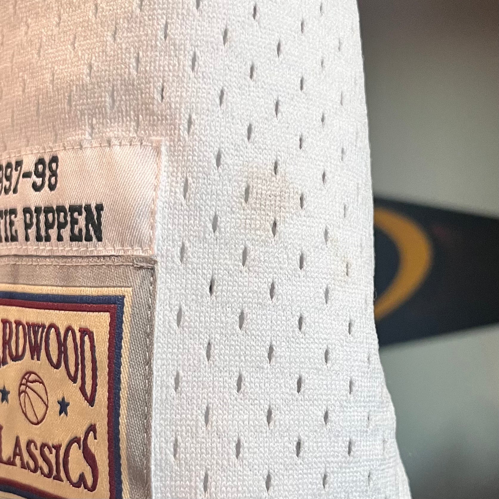 1997-98 Hardwood Classics Mitchell & Ness Scottie Pippen Basketball Jersey