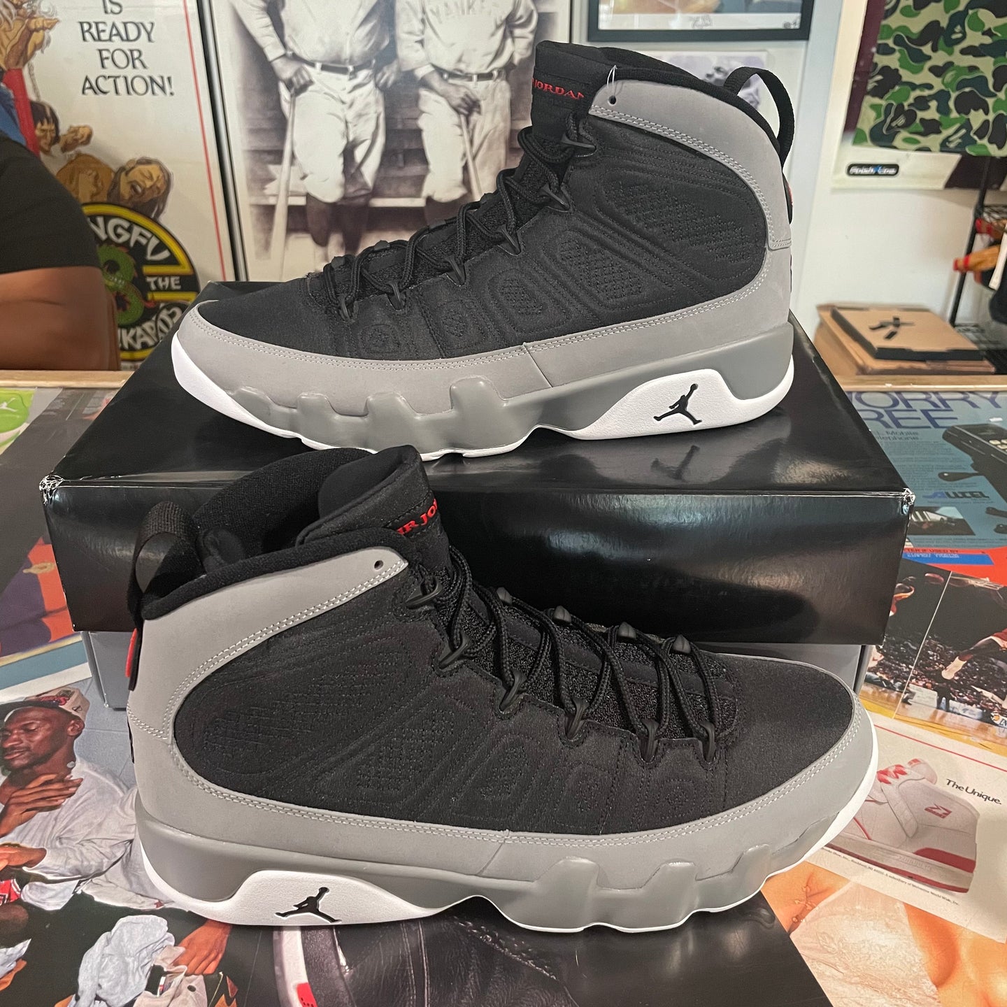 Air Jordan 9 Retro ‘Black and Particle Grey’