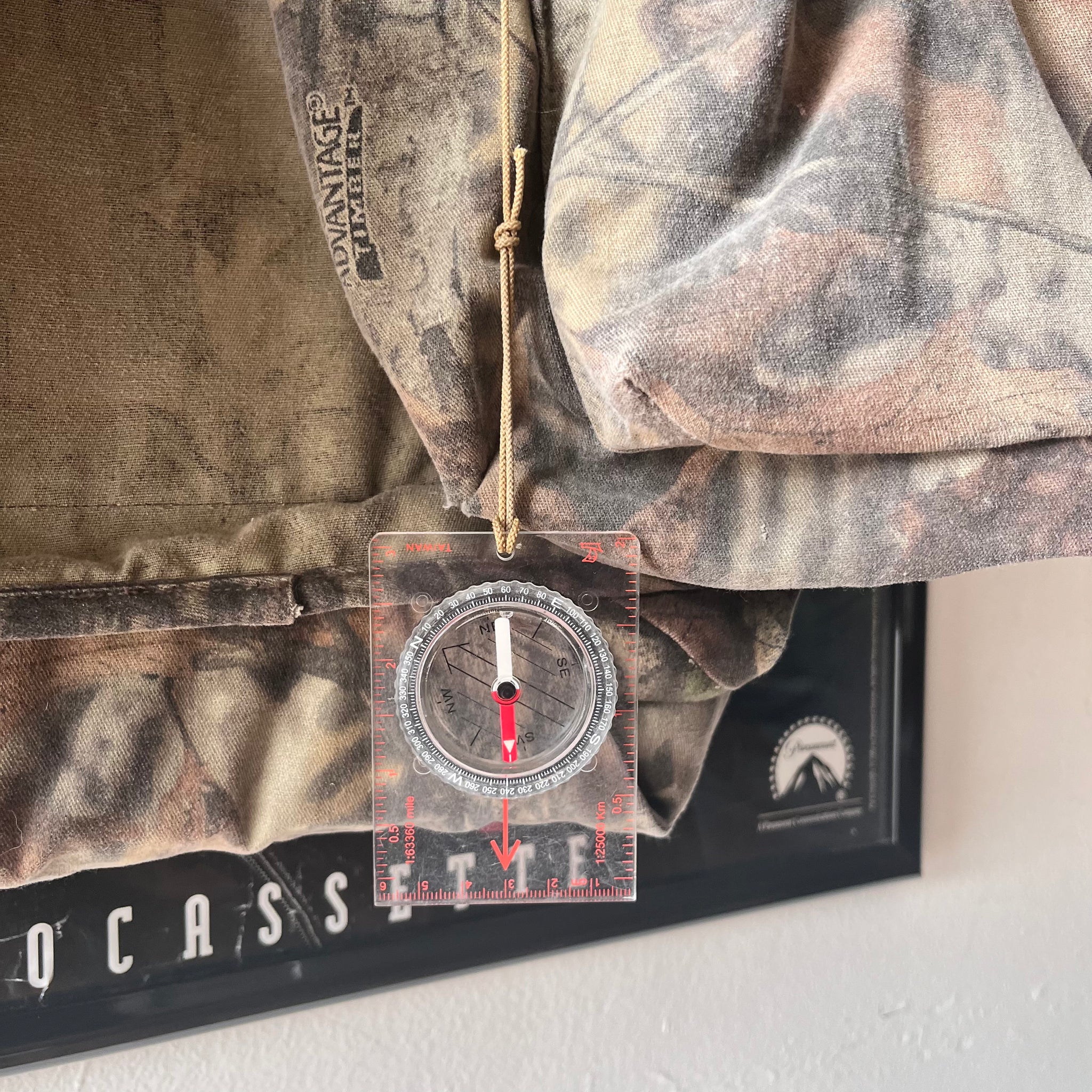 Vintage 10x Camouflage Hunting Vest w/Compass